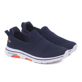Sports shoes
